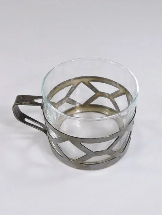 2 Duralex Tempered Glass Cups In Silver Tone Metal Holders - France - Coffee Tea - Picture 2 of 7